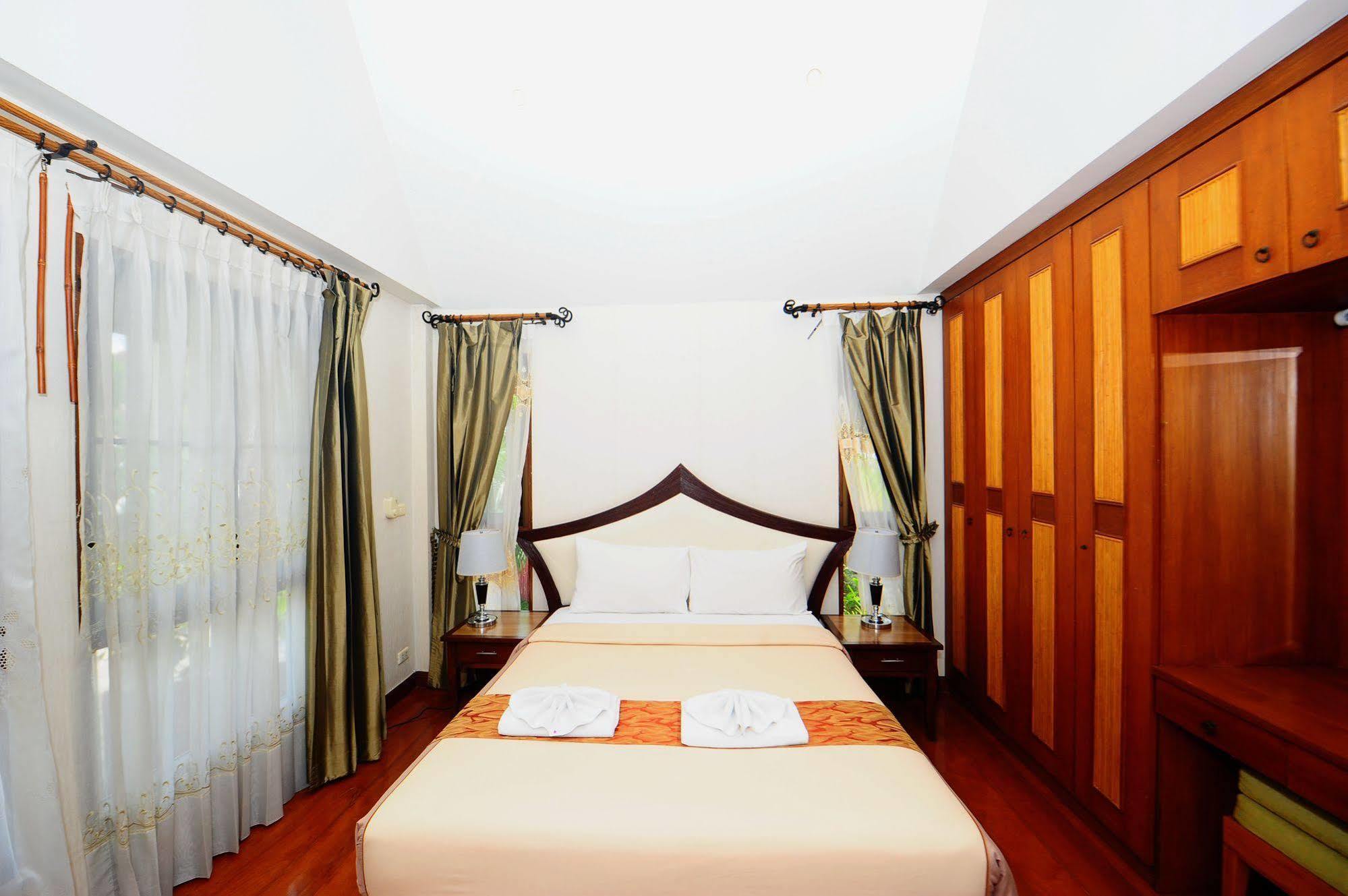 Napalai Pool Villa Resort Pattaya Exteriör bild